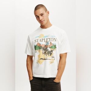 Cotton On Chris Stapleton Boxy Fit Cropped Band T-Shirt in Vintage White Sz L